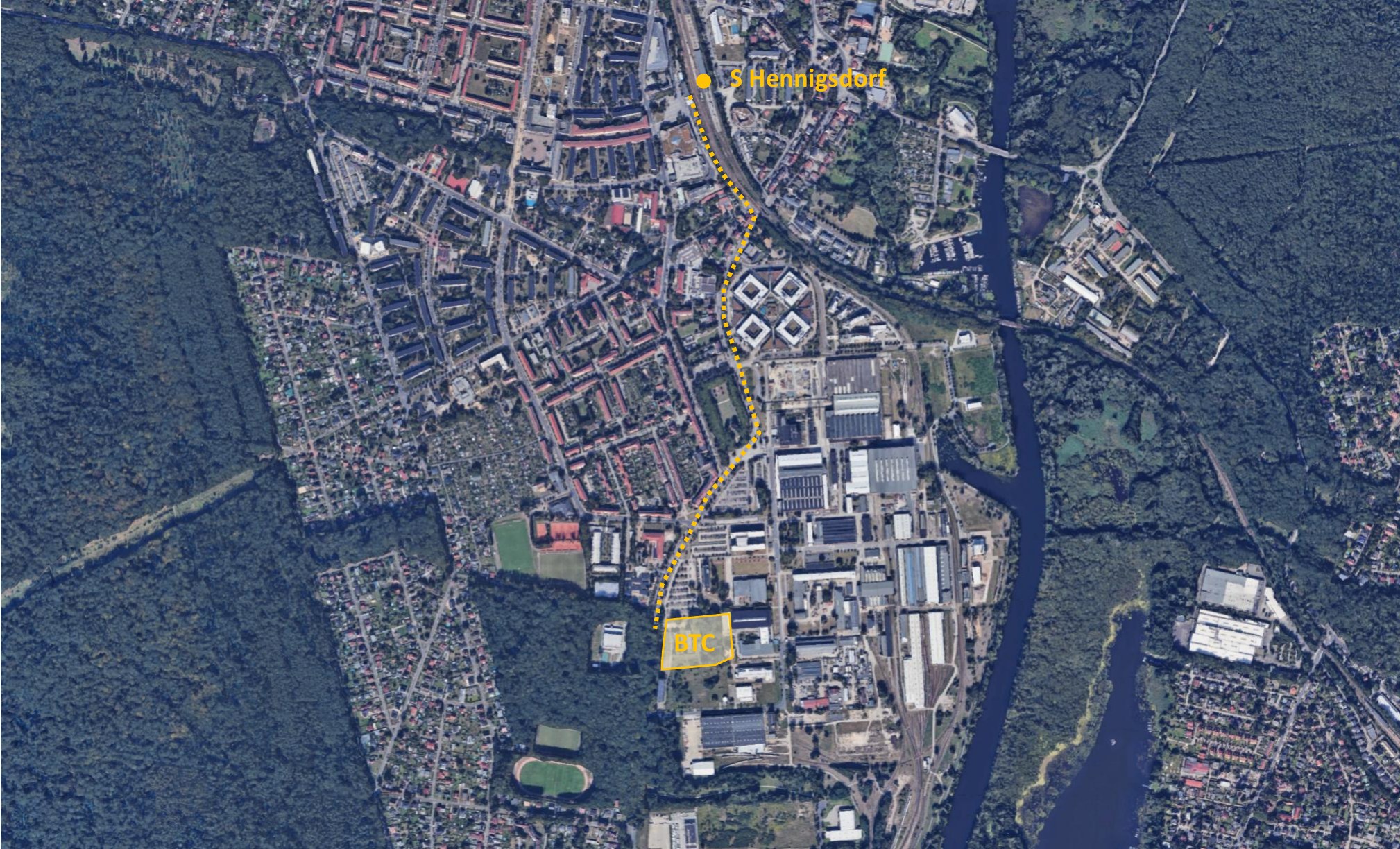 Standortübersicht Hennigsdorf mit BTC-Markierung und eingezeichnetem Weg zum S-Bahnhof Hennigsdorf